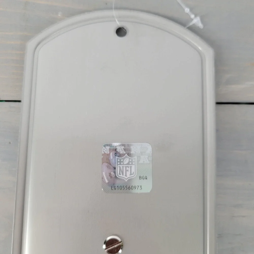 New Orleans Saints‎ NFL Fleur de Lis Metal Wall Mount Bottle Opener